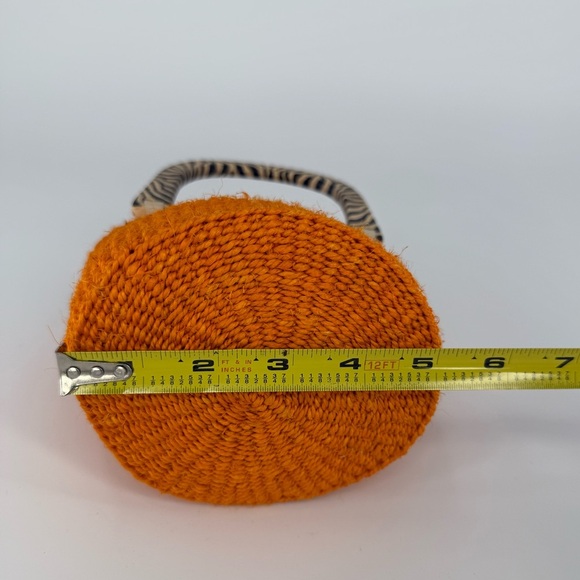 NWT Handwoven Bolga basket or bag in Sisal Orange and Zebra Combo - Picture 7 of 13